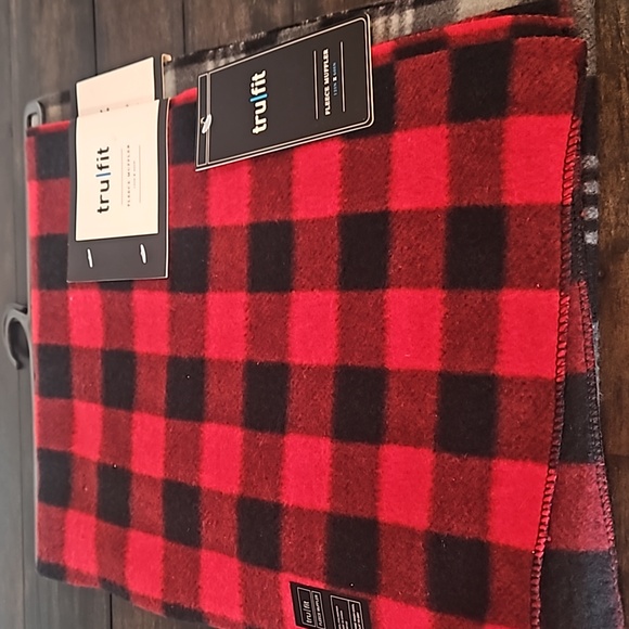 Fleece Muffler - Picture 5 of 8